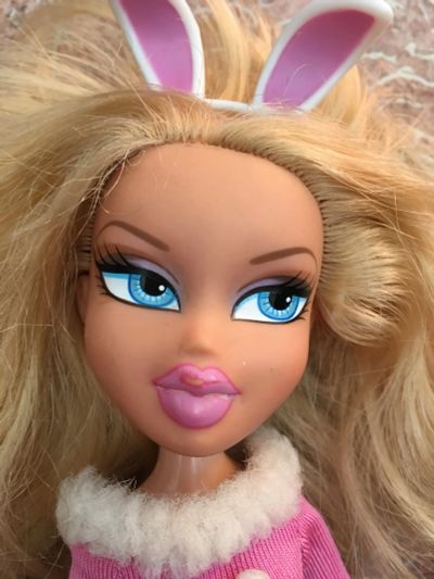Лот: 12052561. Фото: 1. Кукла Bratz Хлоя. Куклы и аксессуары