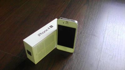 Лот: 4067663. Фото: 1. IPhone 4s whate 16Gb. Смартфоны