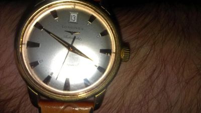 Лот: 3171916. Фото: 1. Швейцарские золотые часы Longines. Драгоценные наручные часы