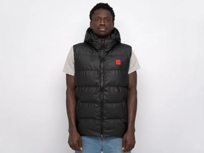Лот: 24975760. Фото: 1. Жилет Hugo Boss. Верхняя одежда