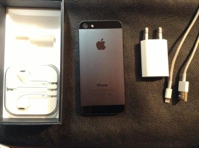 Лот: 3218963. Фото: 1. iPhone 5 16 gb. Смартфоны