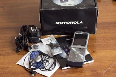 Лот: 1110665. Фото: 1. Motorola Razr v3 / Нереально полный... Кнопочные мобильные телефоны