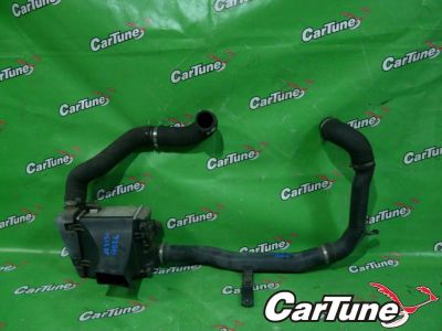 Лот: 10617806. Фото: 1. интеркулер toyota crown JZS171... Двигатель и элементы двигателя