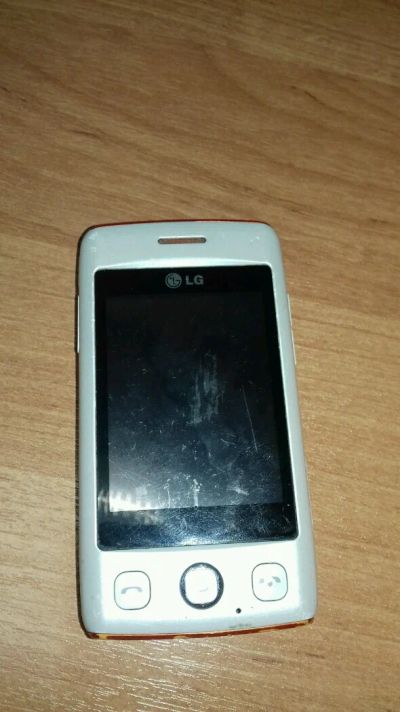 Лот: 11437823. Фото: 1. Смартфон LG -"T300" (3836). Смартфоны