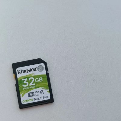 Лот: 20629184. Фото: 1. Kingston SD 32gb карта памяти. Карты памяти