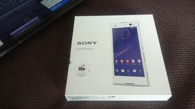 Лот: 10056349. Фото: 1. Sony Xperia C3, б/у, оригинальный. Смартфоны