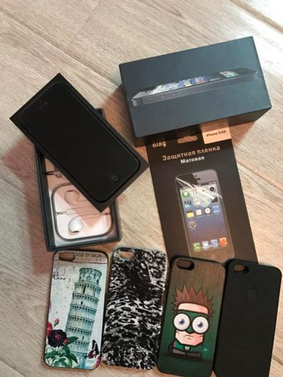 Лот: 8311647. Фото: 1. iPhone 5 black. Смартфоны