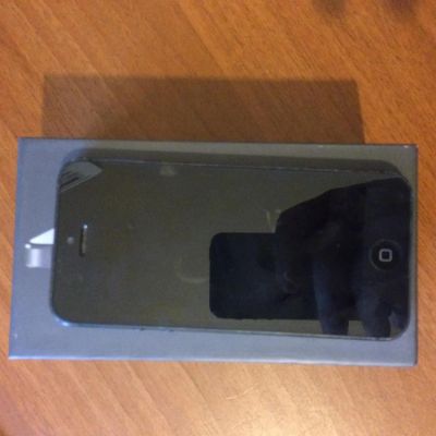 Лот: 4978061. Фото: 1. Iphone 5 16 gb черный. Смартфоны
