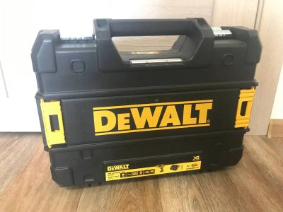 Лот: 19013182. Фото: 1. 24 часа. Новый шуруповерт DeWalt... Электроинструмент