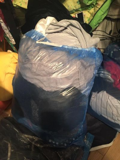 Лот: 7349464. Фото: 1. 2 мешка одежды. Другое (женская одежда)