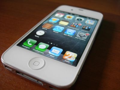 Лот: 4351986. Фото: 1. iphone 4 8Gb отл состояние полный... Смартфоны