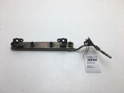 Лот: 20398554. Фото: 1. Рейка топливная Nissan Tiida 2004... Топливная система