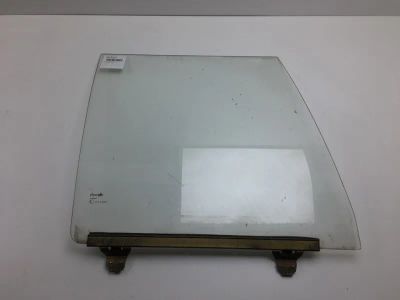 Лот: 20392581. Фото: 1. Стекло двери Opel Rekord 1982... Кузов