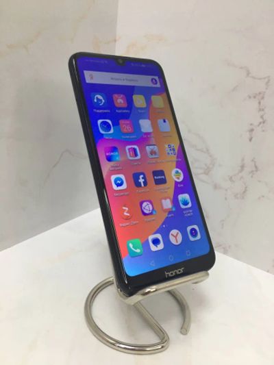 Лот: 21259328. Фото: 1. Мобильный телефон Honor 8а (51398... Смартфоны