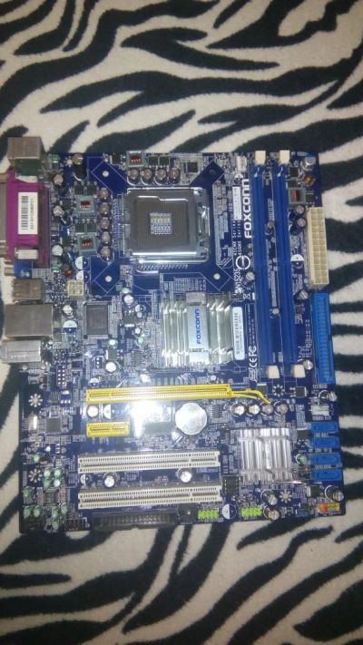 Лот: 10970615. Фото: 1. Foxconn n15235 . Поддержка 4-х... Материнские платы