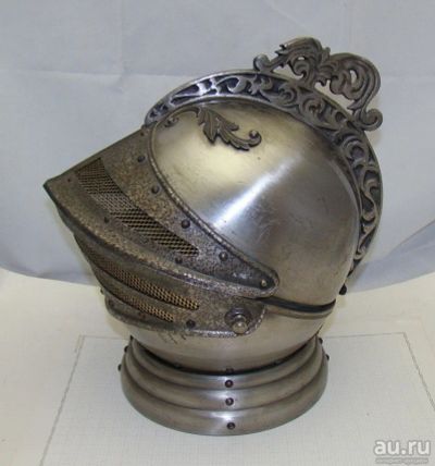 Лот: 17985079. Фото: 1. Минибар винтажный Рыцарский шлем... Предметы интерьера и быта