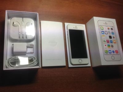 Лот: 7628318. Фото: 1. Apple iPhone 5s 16 ГБ Белый. Смартфоны