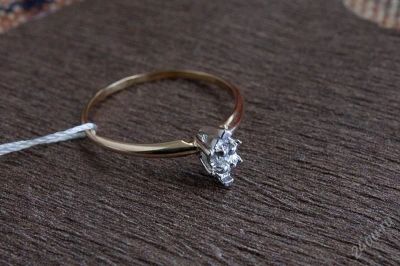 Лот: 2937503. Фото: 1. Кольцо с бриллиантом. Кольца, перстни