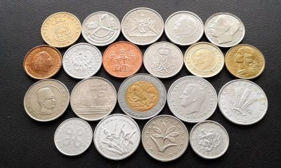 Лот: 10983564. Фото: 1. 20 монет стран Мира - одним лотом... Наборы монет