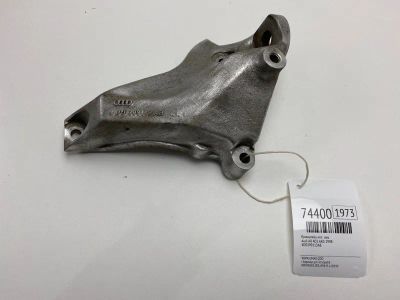 Лот: 21111823. Фото: 1. Кронштейн КПП Audi A8 1998 4D0399113AB... Кузов
