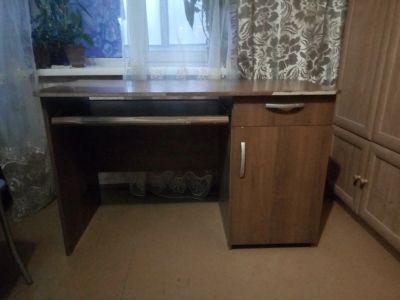 Лот: 15212291. Фото: 1. Компьютерный стол. Компьютерные и письменные столы