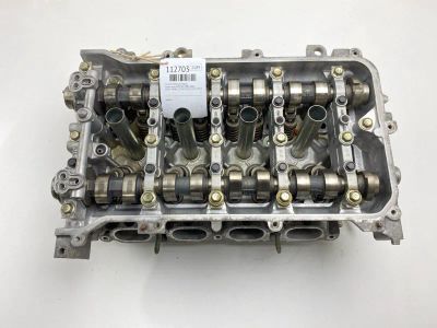 Лот: 25378211. Фото: 1. Головка блока цилиндров Toyota... Двигатель и элементы двигателя