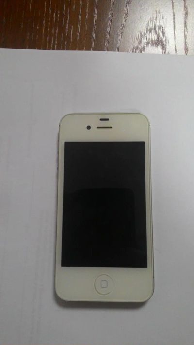 Лот: 9023818. Фото: 1. iPhone 4S White 32 GB. Смартфоны