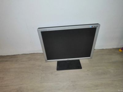 Лот: 16664810. Фото: 1. Монитор LG L1919SQ. ЖК-мониторы