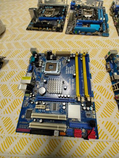 Лот: 25384737. Фото: 1. Материнская плата Asrock G41C-GS. Материнские платы