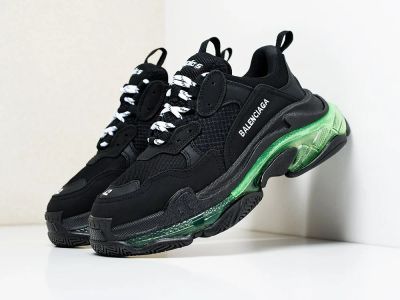 Лот: 17087065. Фото: 1. Кроссовки Balenciaga Triple S... Кеды, кроссовки, слипоны