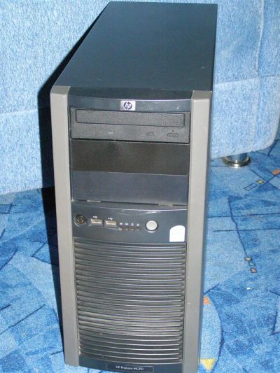 Лот: 3256066. Фото: 1. HP ML 310 G4 / C2D-6300 / 8GB... Серверы Tower