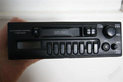 Лот: 2859502. Фото: 1. штатная магнитола isuzu. Автомагнитолы