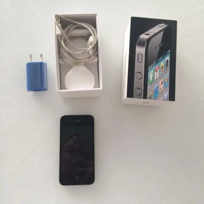 Лот: 4607587. Фото: 1. iPhone 4 черный 16 g! 5 500 руб. Смартфоны
