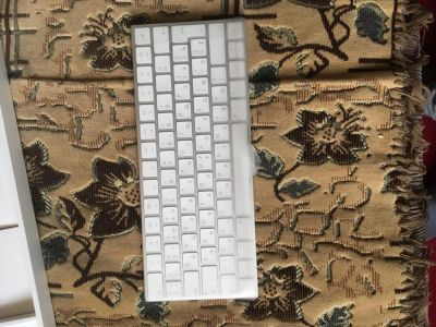 Лот: 10861536. Фото: 1. Apple keyboard 2 новая. Клавиатуры и мыши