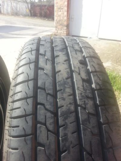 Лот: 5465293. Фото: 1. Bridgestone B390 195/65/15. Шины