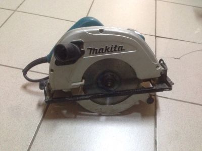 Лот: 10489436. Фото: 1. Циркулярная пила Makita 5704R. Электроинструмент