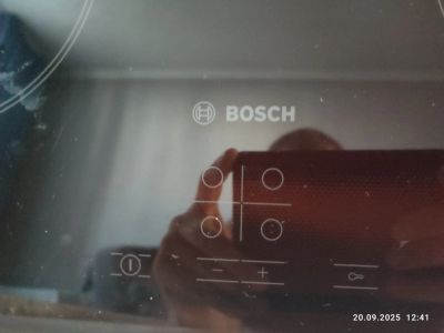 Лот: 25759551. Фото: 1. Стекло от варочной панели BOSCH. Плиты, духовые шкафы, варочные поверхности