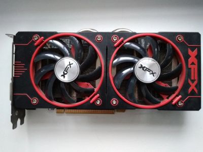 Лот: 12782231. Фото: 1. Видеокарта XFX R9 370X Black Edition... Видеокарты