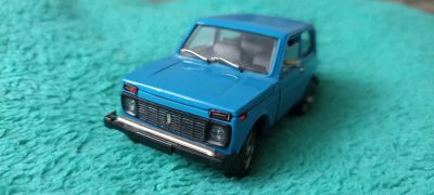 Лот: 20226496. Фото: 1. Модель 1:43 Нива 2121 ранний выпуск. Частные выпуски, копии банкнот