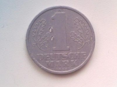 Лот: 6852477. Фото: 1. монета 1 марка гдр 1956 года состояние... Германия и Австрия