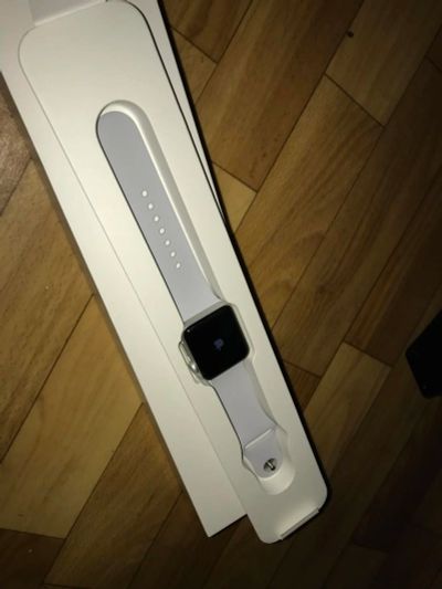 Лот: 10482635. Фото: 1. Смарт-часы Apple Watch Series... Смарт-часы, фитнес-браслеты, аксессуары