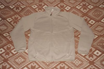 Лот: 3430402. Фото: 1. Мужская флисовая толстовка Quechua. Альпинизм и скалолазание