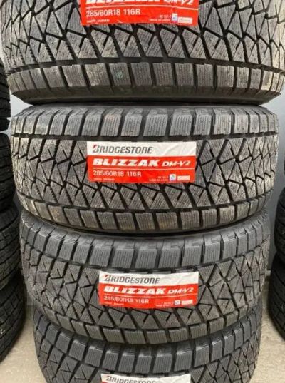 Лот: 19440336. Фото: 1. Шины 285/60 R18 Bridgestone Blizzak... Шины