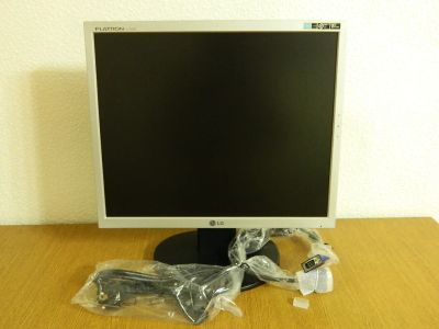 Лот: 5931274. Фото: 1. Монитор LG Flatron L1752S. ЖК-мониторы