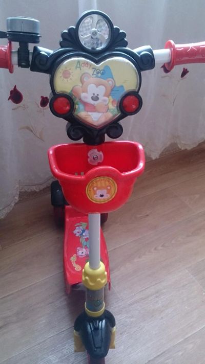 Лот: 7867312. Фото: 1. Самокат с корзиной и вертушкой... Самокаты