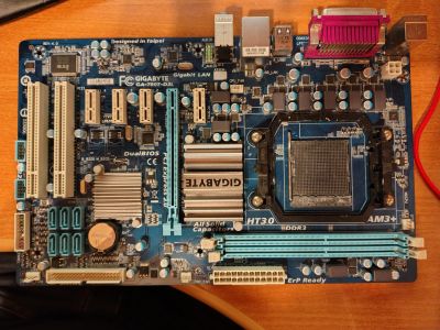 Лот: 24341084. Фото: 1. Gigabyte GA-780T-D3L rev 4.0. Материнские платы