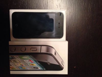Лот: 4946367. Фото: 1. IPhone 4s 16 gb black. Смартфоны