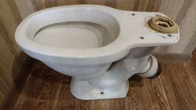 Лот: 25647800. Фото: 1. Унитаз от застройщика. Унитазы, биде