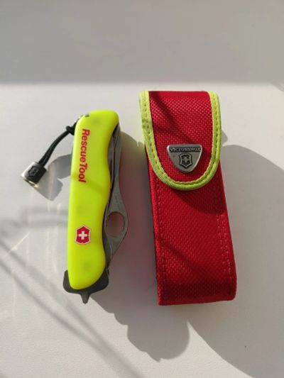 Лот: 19575524. Фото: 1. Victorinox rescue tool. Ножи, топоры