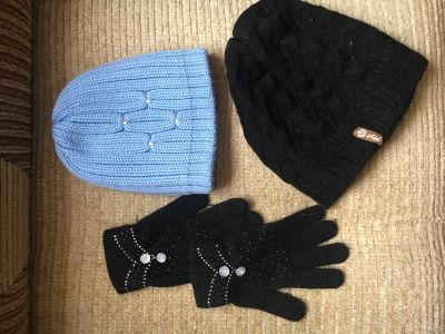 Лот: 13669240. Фото: 1. 2 шапки+перчатки (куча лотов с... Другое (аксессуары)